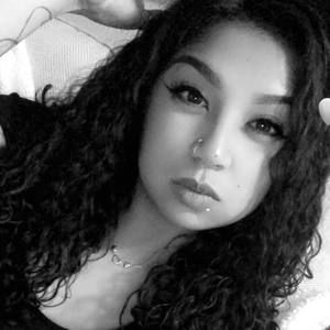 Meet your Posher, Angelica